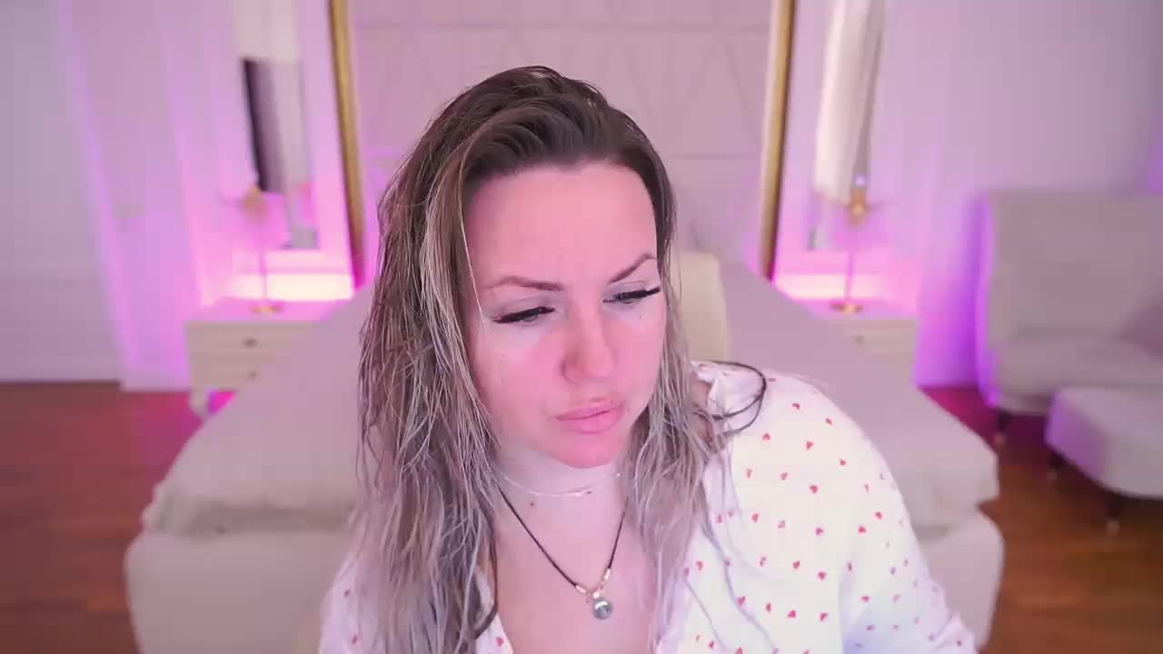 KiraCandyS Adult Chat April 7, 2026