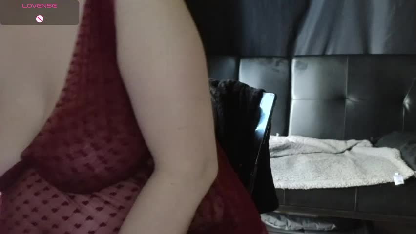 mia_g0ld Adult Chat April 7, 2026