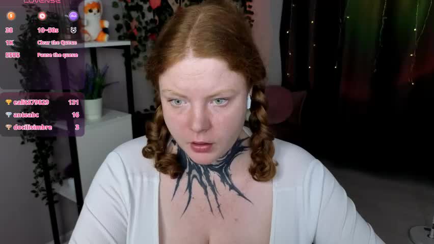 cassie_xkiss Adult Chat April 7, 2026