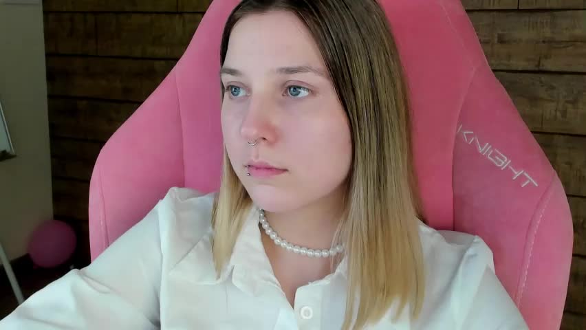 tinaburton Adult Chat April 7, 2026