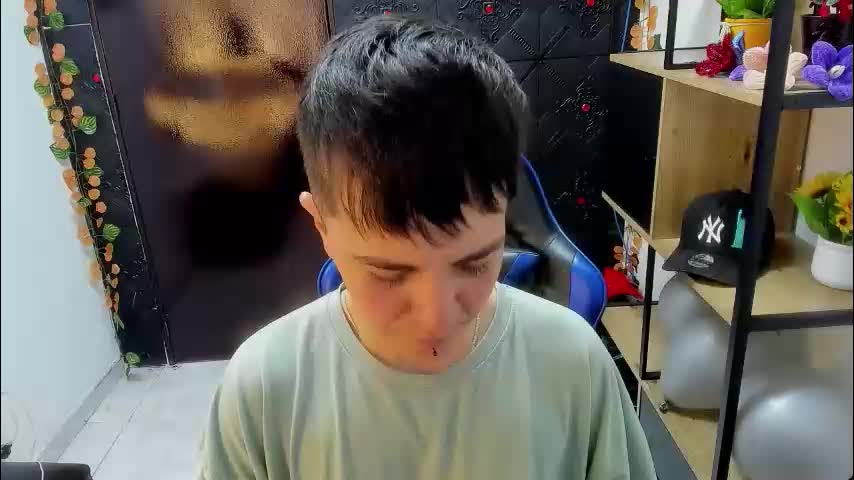 hothannah_ Adult Chat April 7, 2026