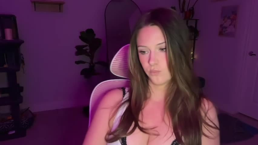 nickyselene Adult Chat April 7, 2026