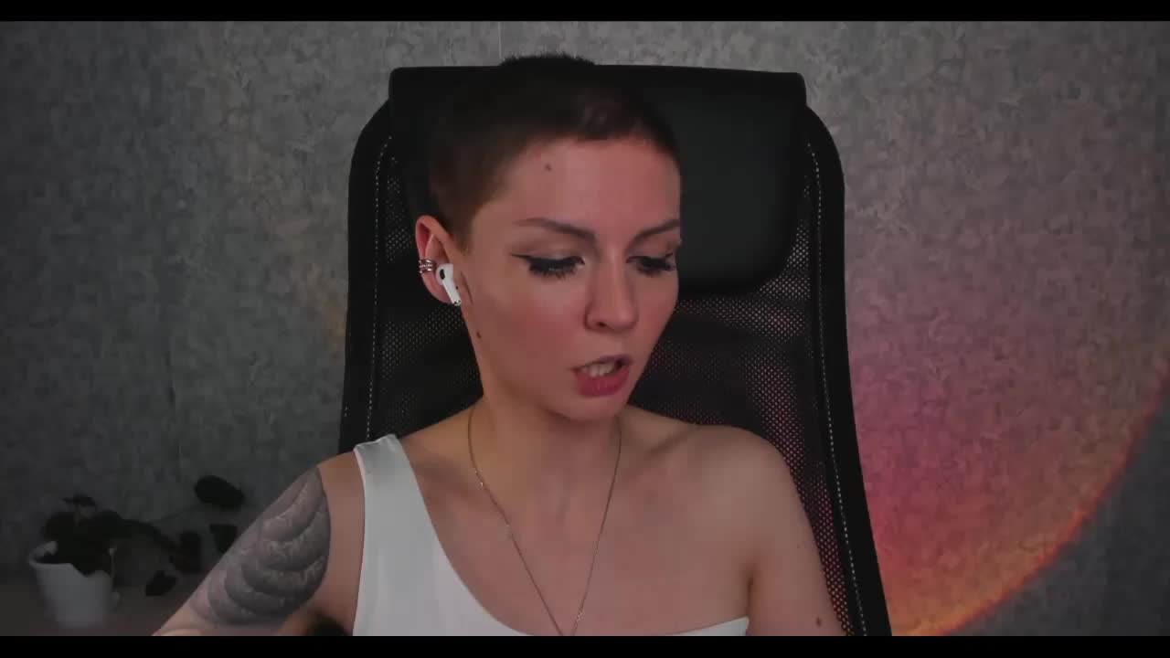 AnnaHarmonia Adult Chat April 7, 2026