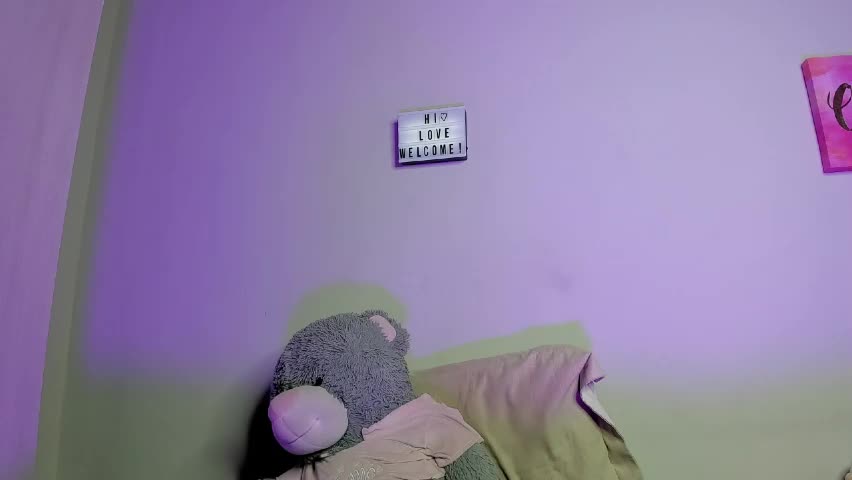 violett2006 Adult Chat April 7, 2026