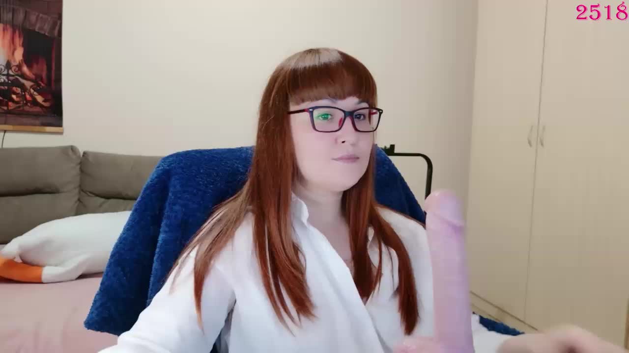 QueenFoxyLiza Adult Chat April 7, 2026