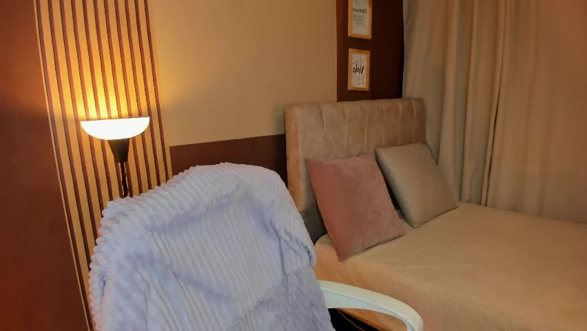 _little_ivy Adult Chat April 7, 2026