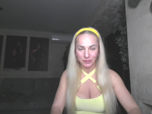 annamari1563 Adult Chat April 7, 2026