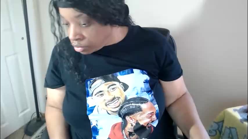 sexymona1218 Adult Chat April 7, 2026