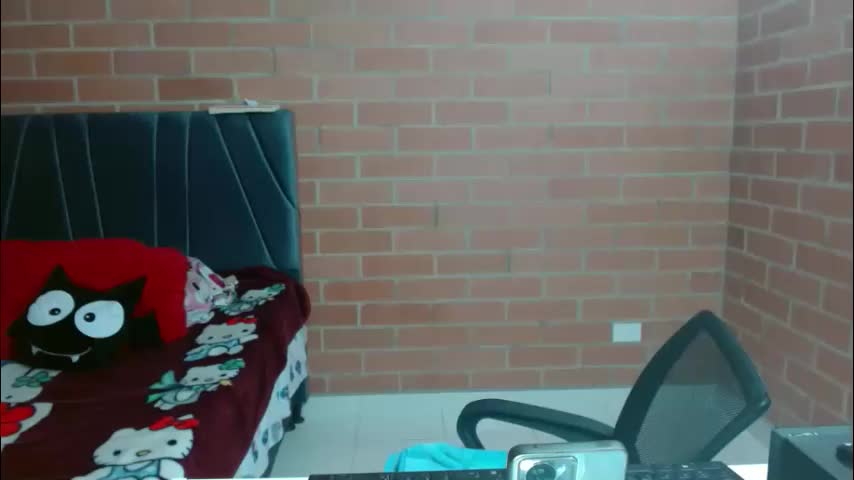 paula__117 Adult Chat April 7, 2026