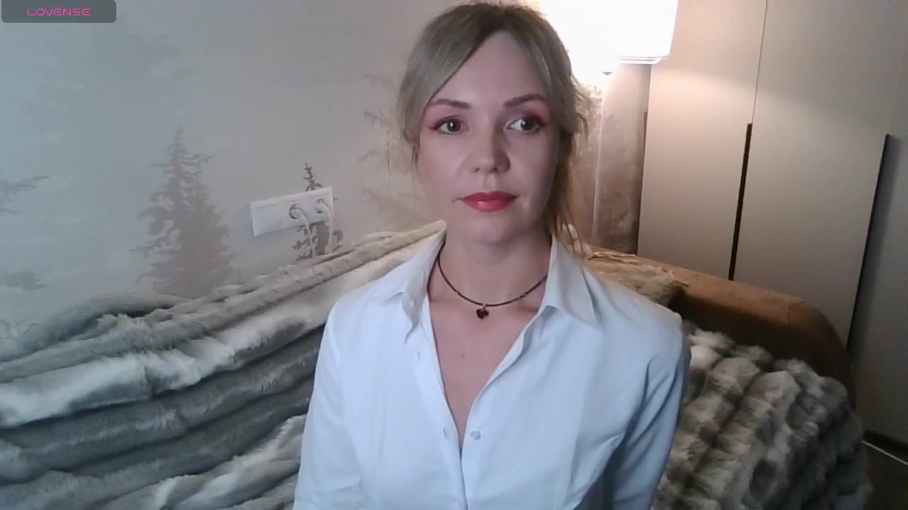 Red_Rose_98 Adult Chat April 7, 2026