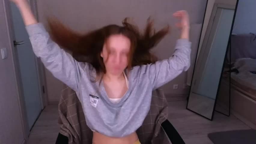 little_pretty_woman Adult Chat April 8, 2026