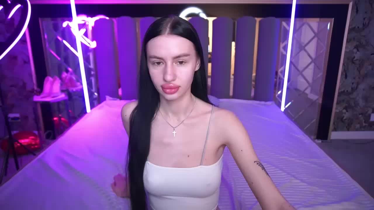 SnowWhiteee Adult Chat April 7, 2026