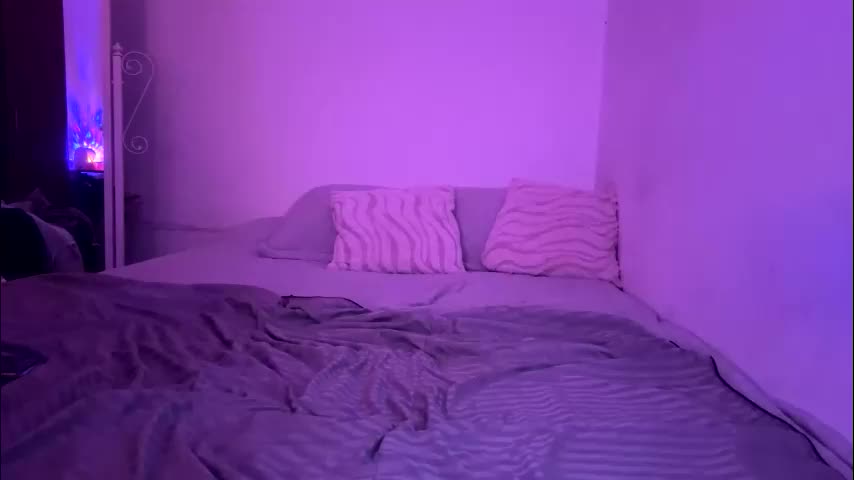 laura_d23 Adult Chat April 7, 2026