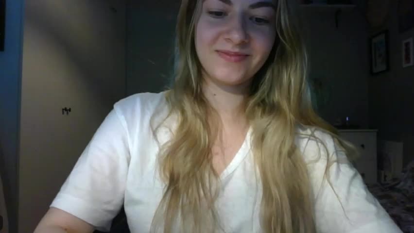 rosie_june Adult Chat April 7, 2026