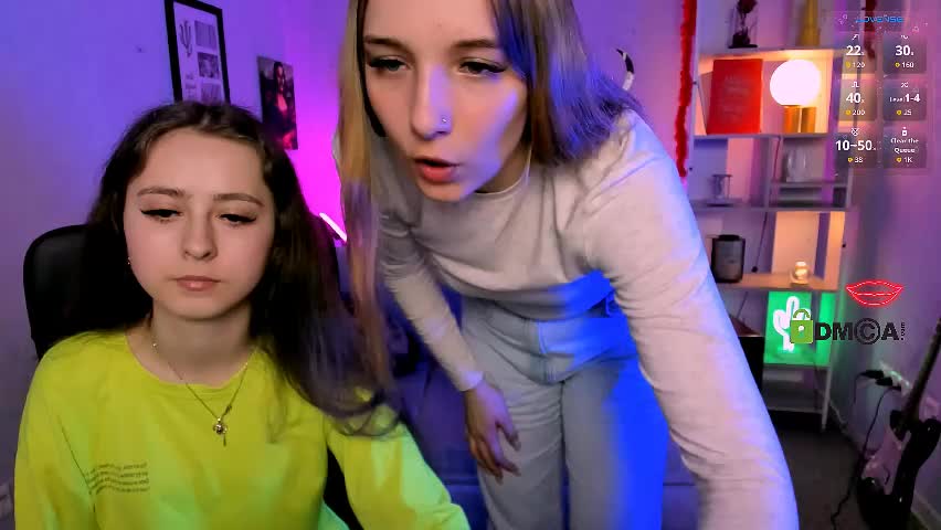 rebecca_smile_ Adult Chat April 7, 2026