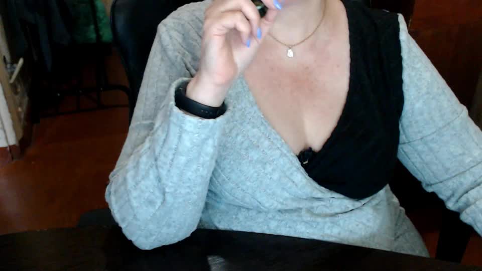 Alisa1917 Adult Chat April 7, 2026