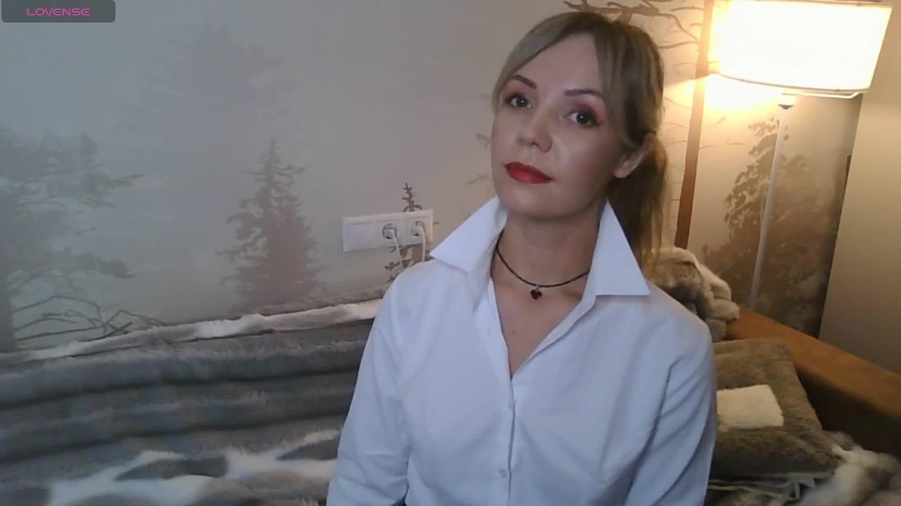 Red_Rose_98 Adult Chat April 7, 2026