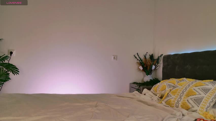 tinasiner Adult Chat April 8, 2026