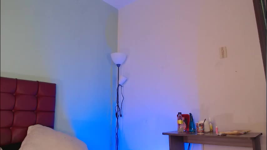 bella_lr Adult Chat April 7, 2026