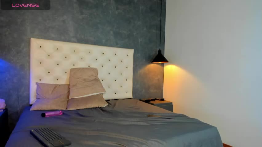 roxana_millers Adult Chat April 7, 2026