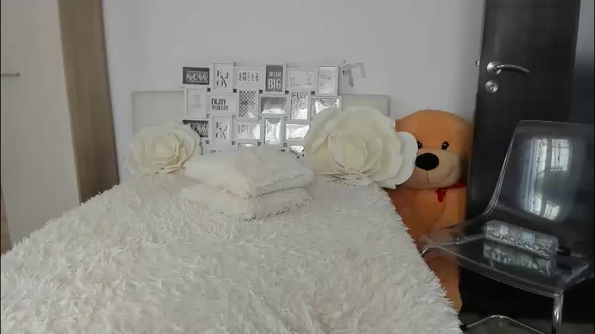 eroticsensualkitty4u Adult Chat April 7, 2026