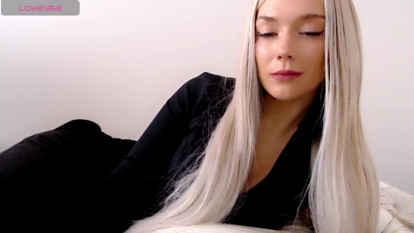 pervyblonde Adult Chat April 7, 2026