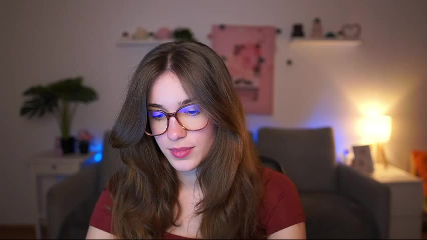 kissiecat Adult Chat April 8, 2026