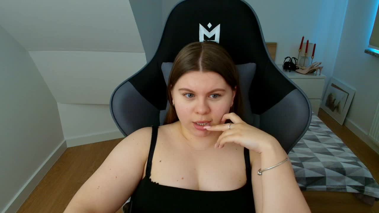 AbbyMint Adult Chat April 7, 2026