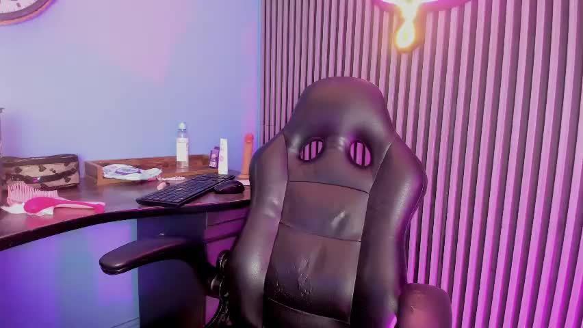 luna_roose1 Adult Chat April 7, 2026