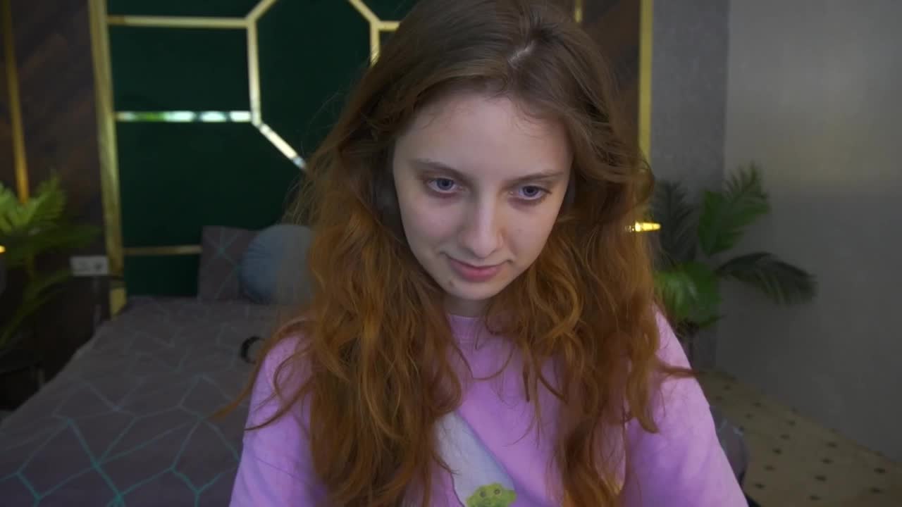 CuteeFoxy Adult Chat April 8, 2026