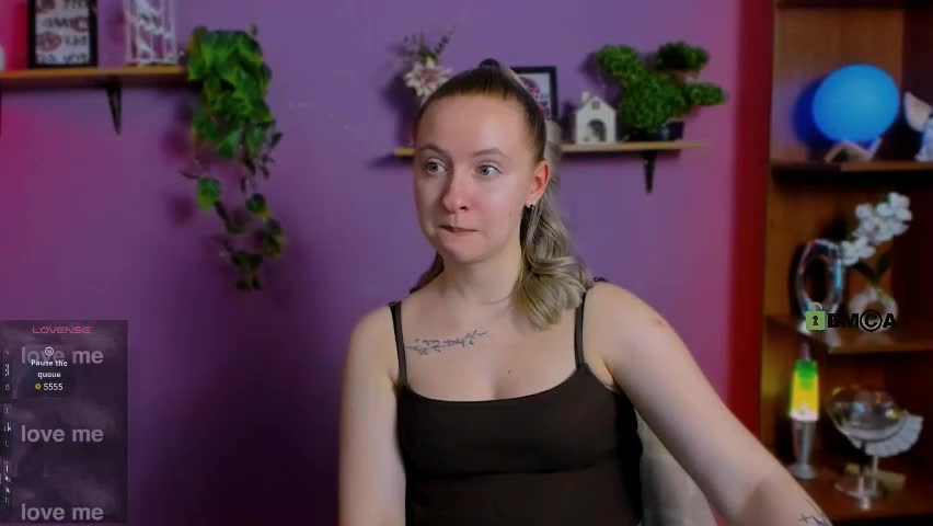 mila_glow Adult Chat April 7, 2026