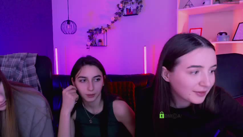 leslie_bird Adult Chat April 8, 2026