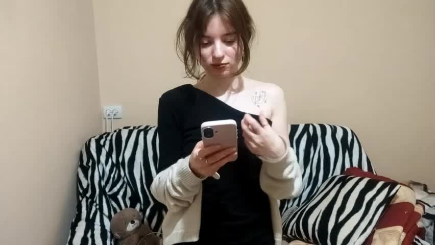 daniellevaulet Adult Chat April 8, 2026