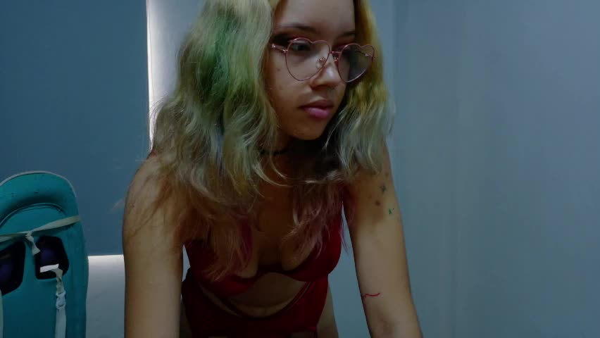 wandadoll Adult Chat April 8, 2026