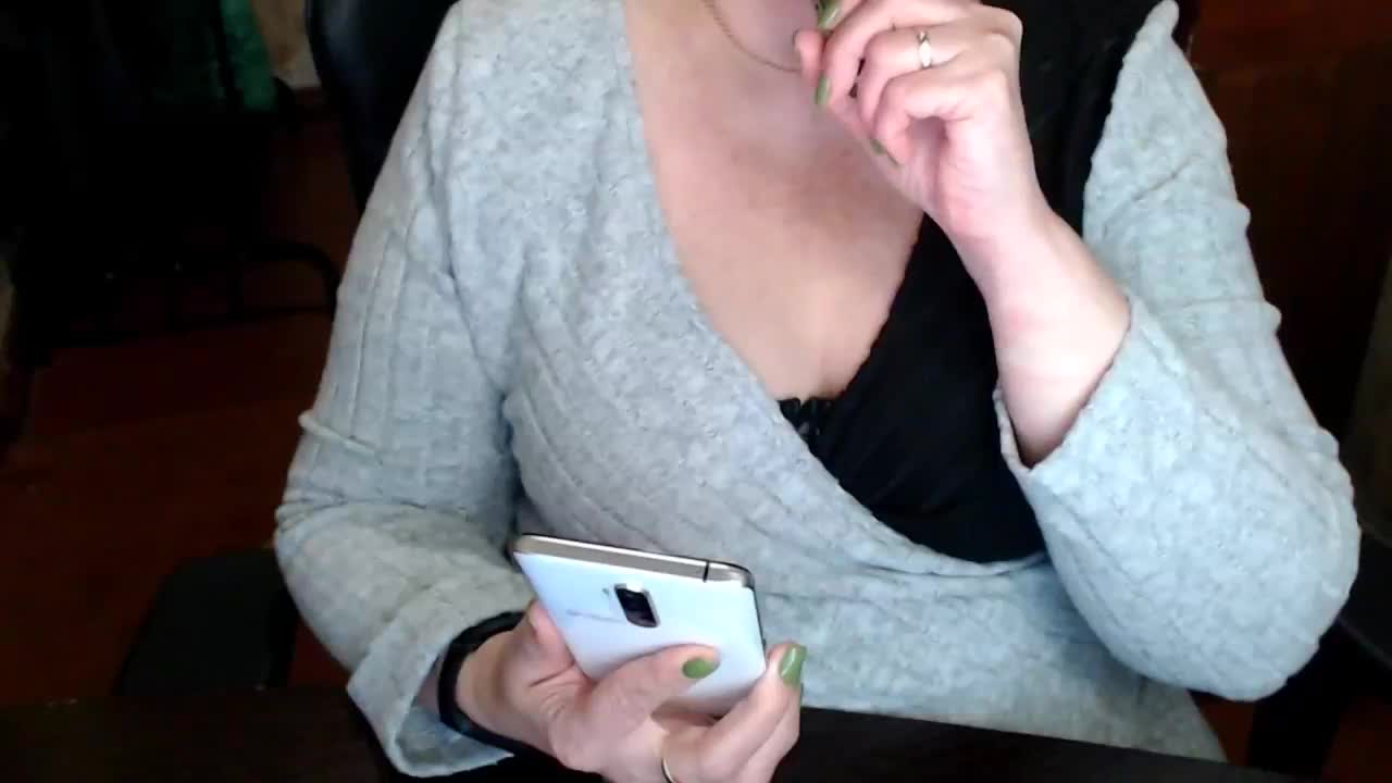 Alisa1917 Adult Chat April 8, 2026