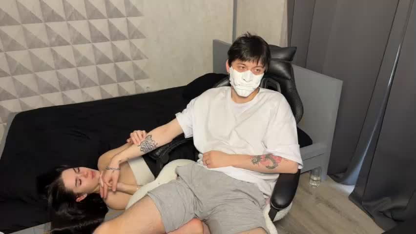 x_leon_ Adult Chat April 8, 2026