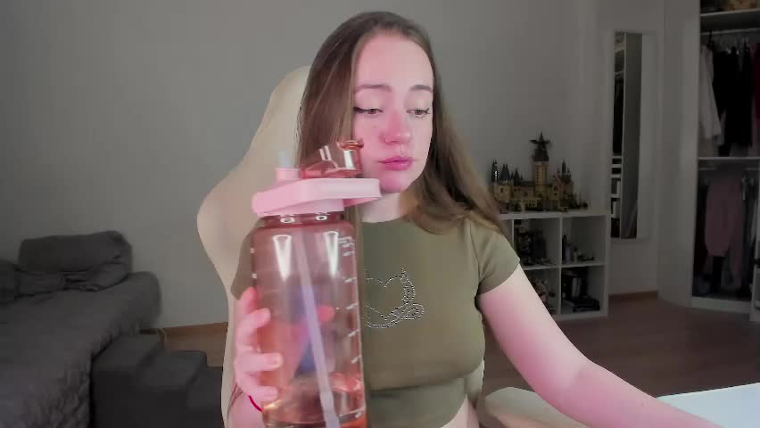 lil_happiness Adult Chat April 8, 2026