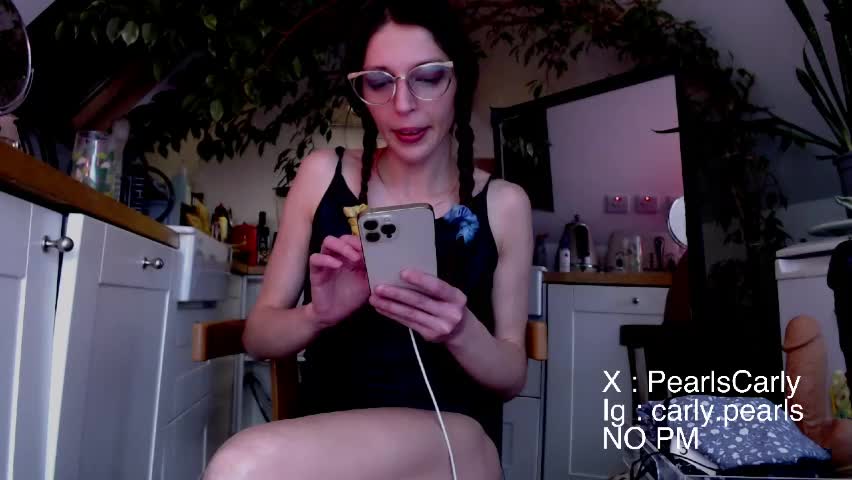 carlypearls Adult Chat April 8, 2026