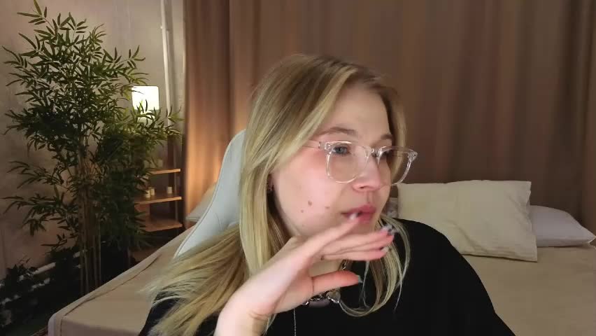 colleen_blake Adult Chat April 8, 2026