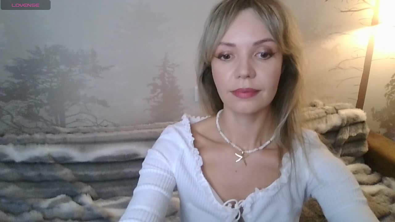 Red_Rose_98 Adult Chat April 8, 2026