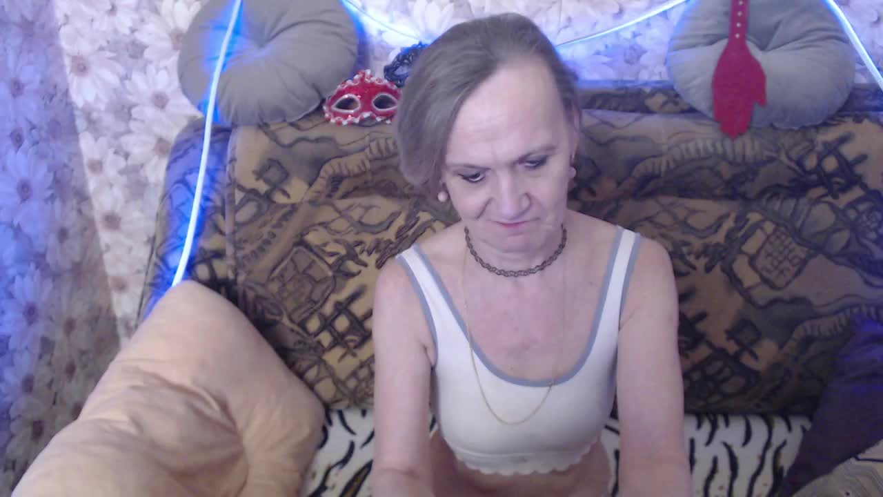 miss-bekker23 Adult Chat April 8, 2026