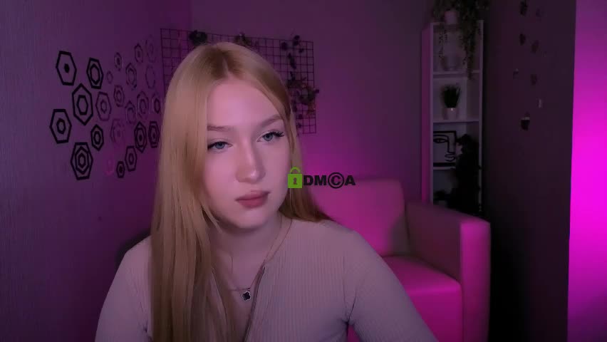 playful_sophie Adult Chat April 8, 2026