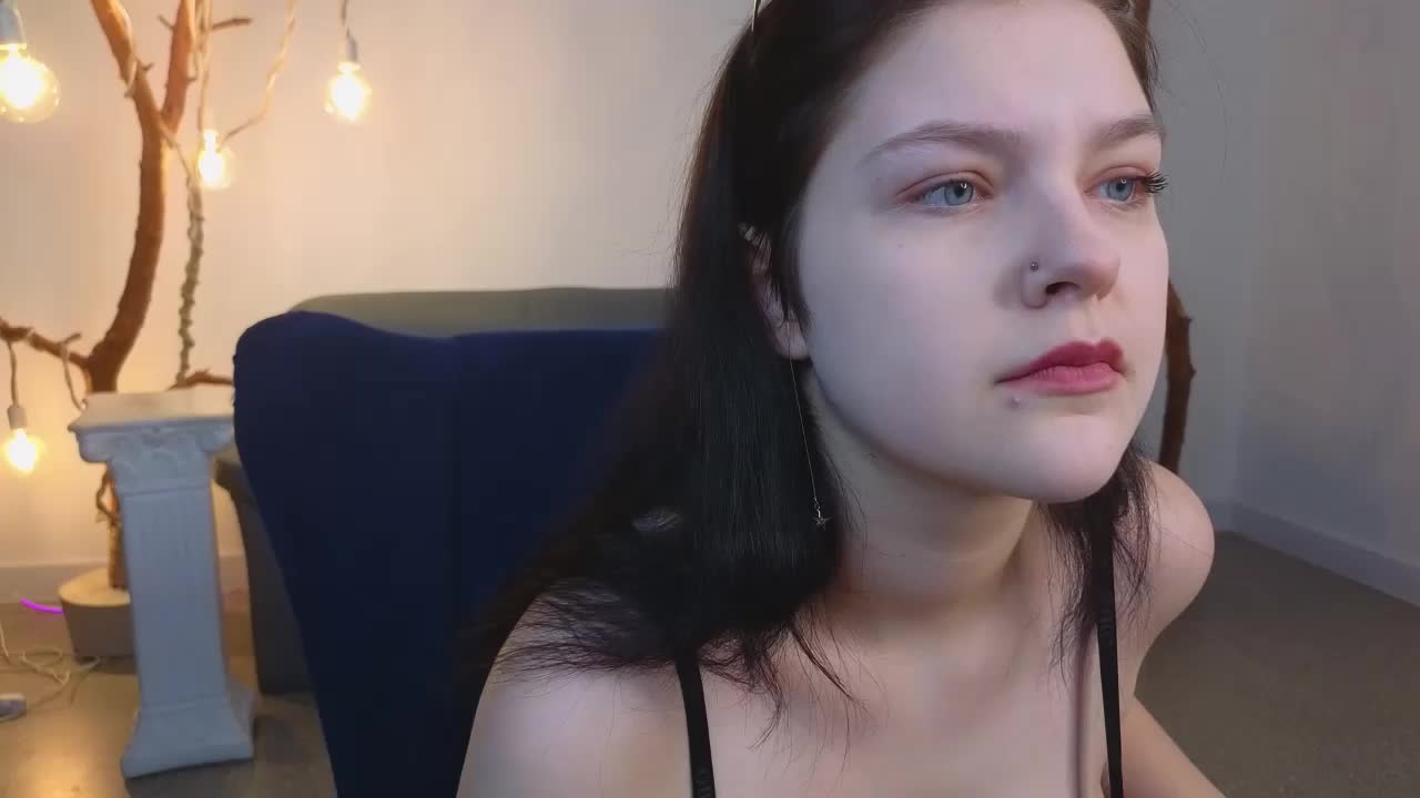 DeliaEffy Adult Chat April 8, 2026