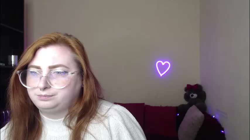 alicia_side_red Adult Chat April 8, 2026