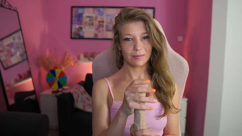 missicute18 Adult Chat April 8, 2026