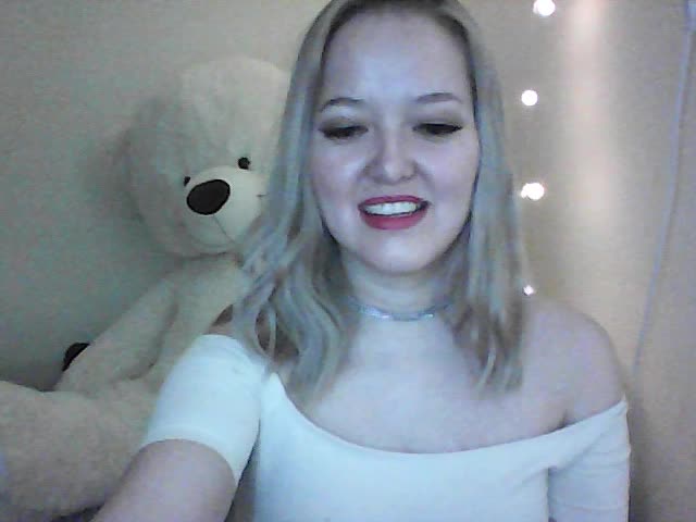 -Sweet-smile- Adult Chat April 8, 2026