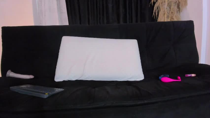 sara_marin18 Adult Chat April 8, 2026