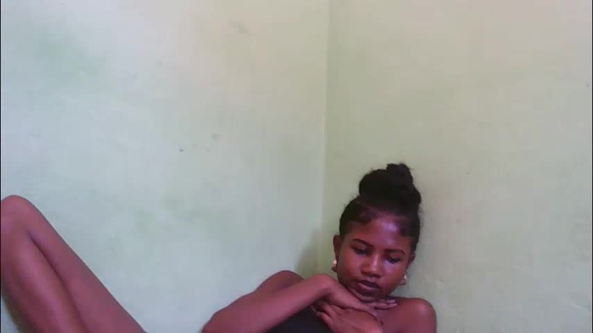 hasleyinah Adult Chat April 8, 2026