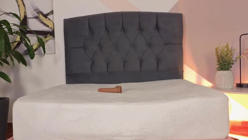 sweetiepie_3 Adult Chat April 8, 2026
