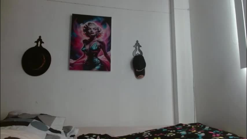 crystal_starx Adult Chat April 8, 2026